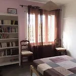 Maison Familiale A Nimes