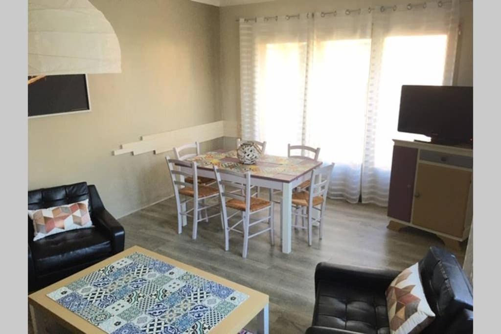 Holiday home Maison Familiale A *